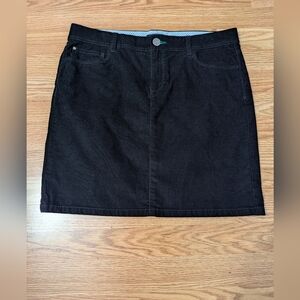 Tommy Hilfiger Women’s Corduroy Black Mini Skirt size 12. Like New.